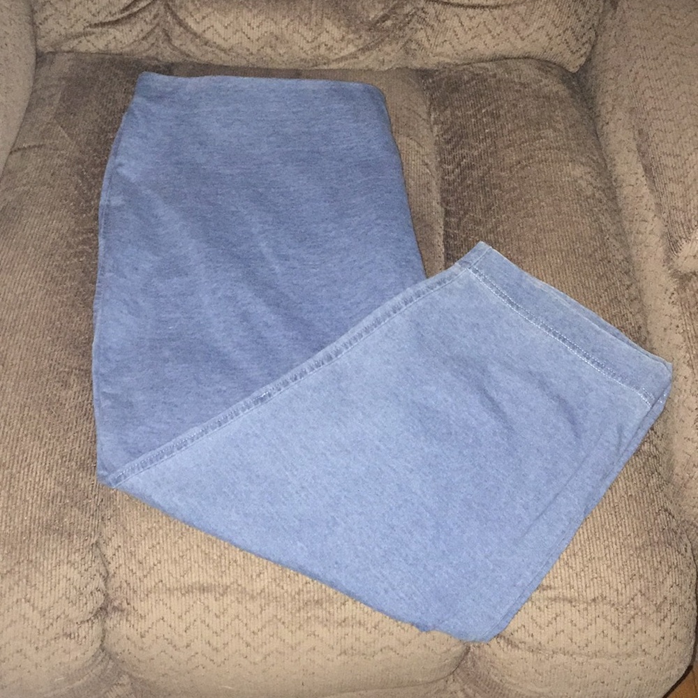 Capri pants
